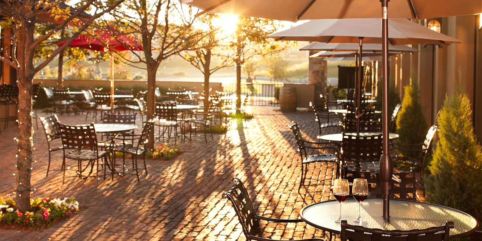 3 Tips on How to Prevent Patio Furniture Theft at Your Restaurant